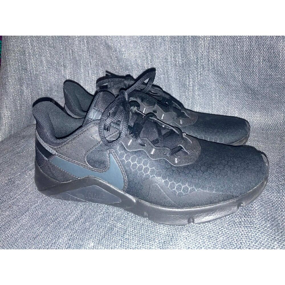 Nike Legend Essential 2 Men's US Sz 9.5 Training Shoes CQ9356-004 Black Lace Up